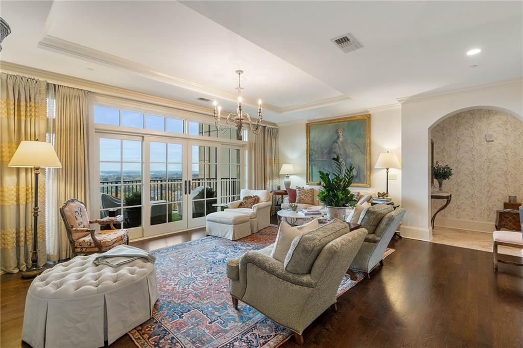 Bright Vinings living room with skyline view, from Letty Murphy&rsquo;s own sold listing photography