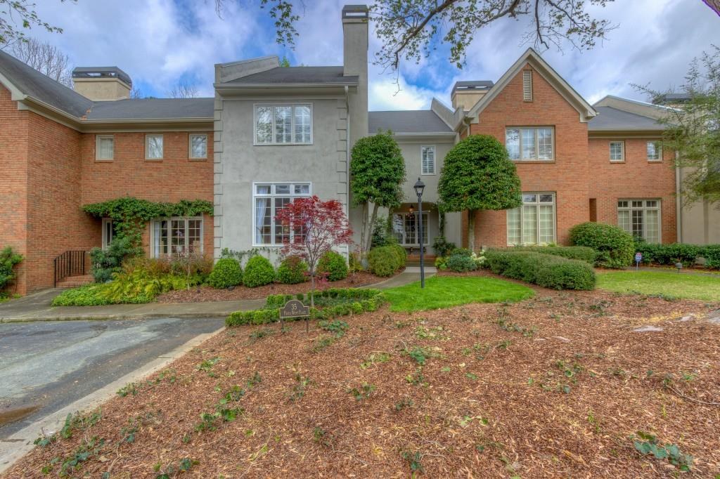 Buckhead townhome exterior, Atlanta, one of Letty Murphy's sold listings